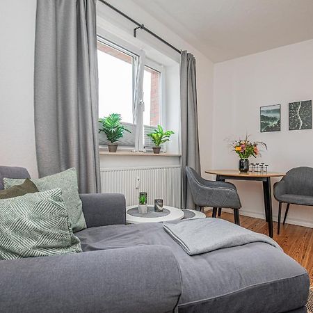 Fewo1846 - Kommood - Zentral Gelegenes Studio-Apartment Mit Balkon Im Hochparterre Flensburgo Esterno foto