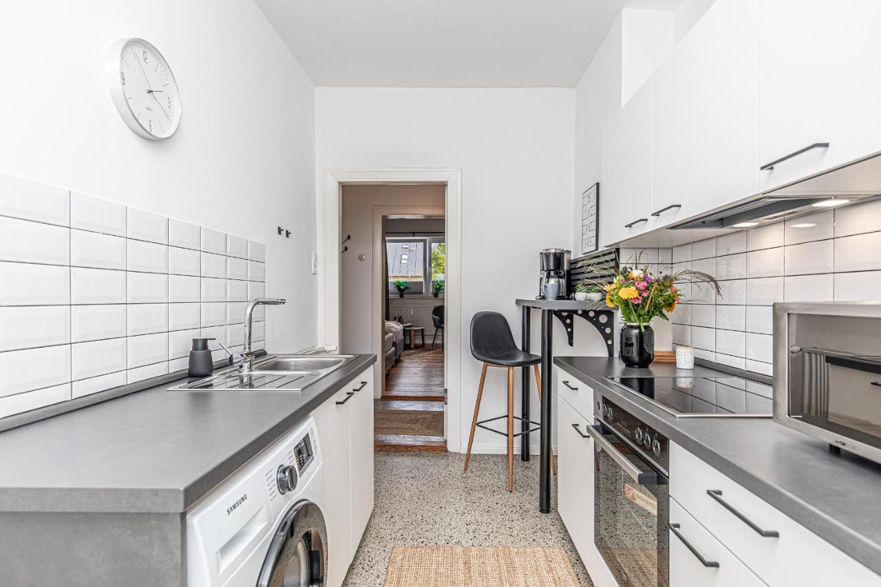 Fewo1846 - Kommood - Zentral Gelegenes Studio-Apartment Mit Balkon Im Hochparterre Flensburgo Esterno foto